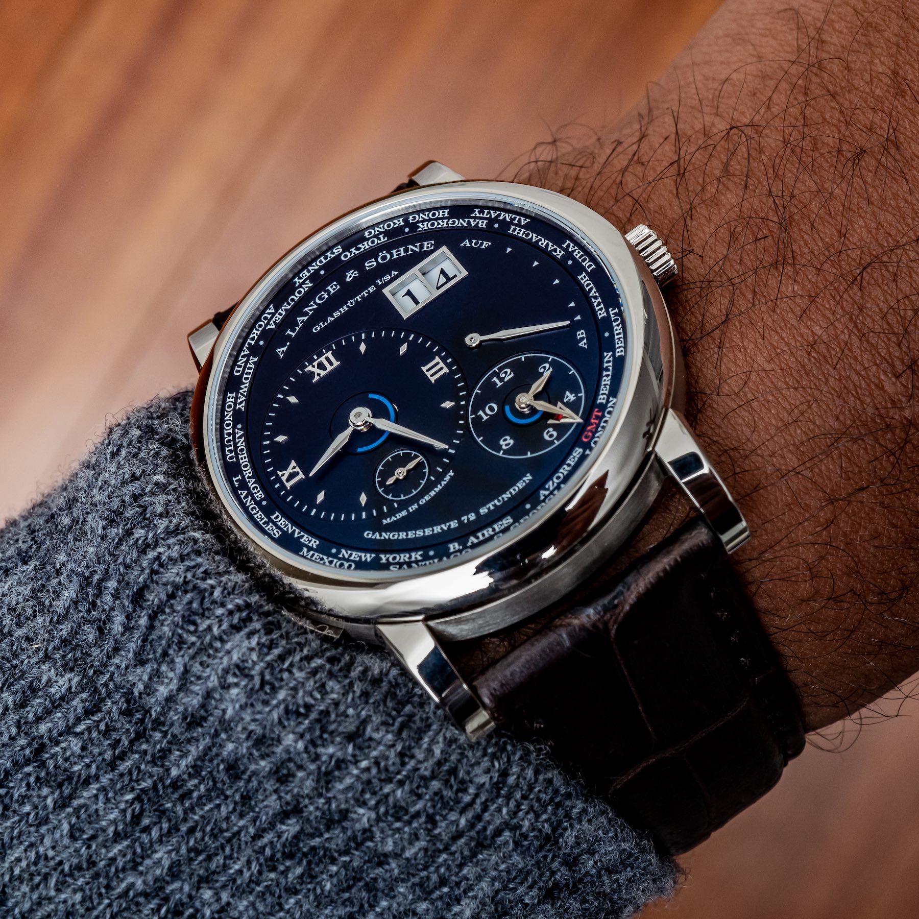 a lange & sohne lange 1 time zone