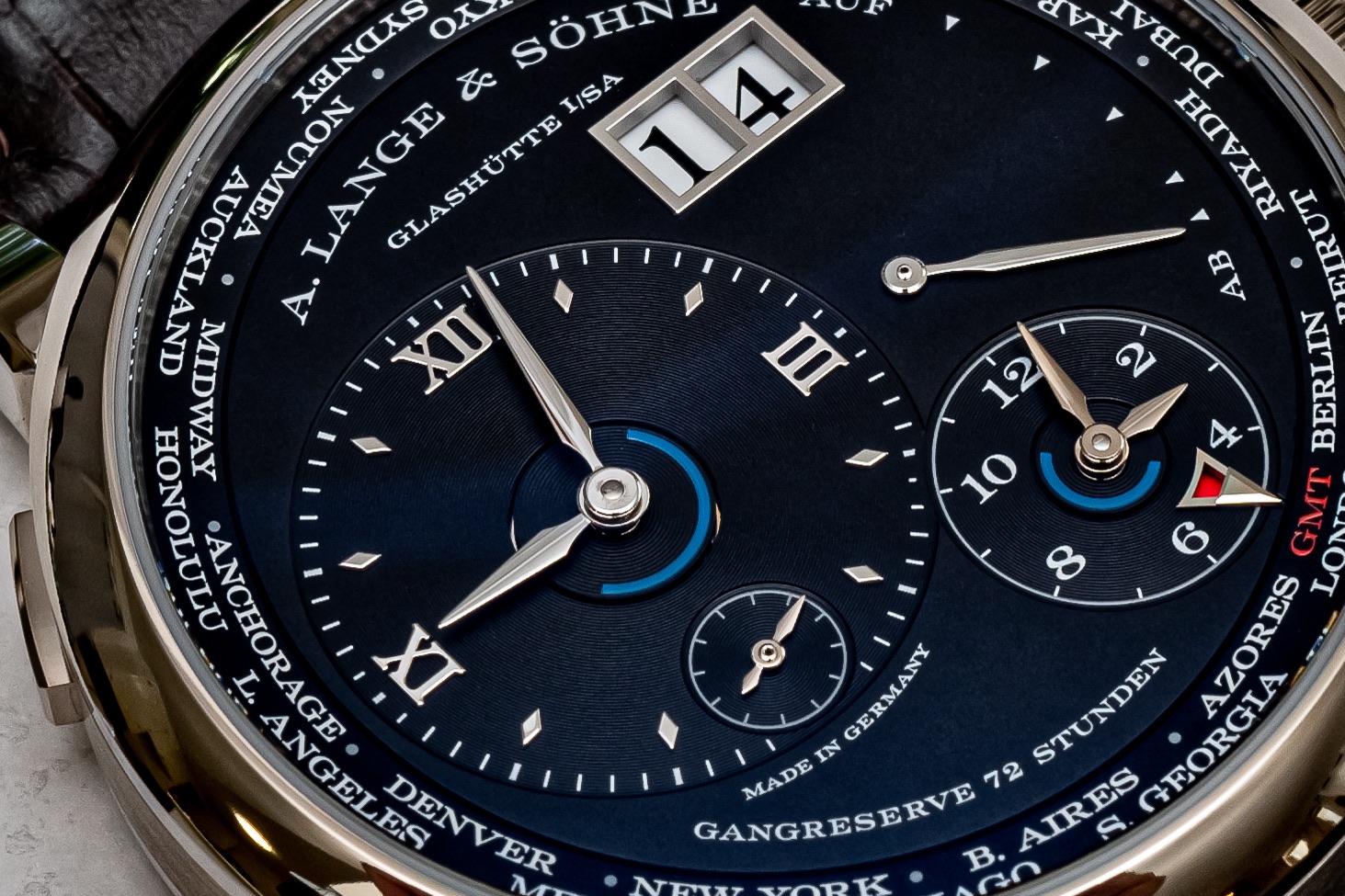 a lange & sohne lange 1 time zone