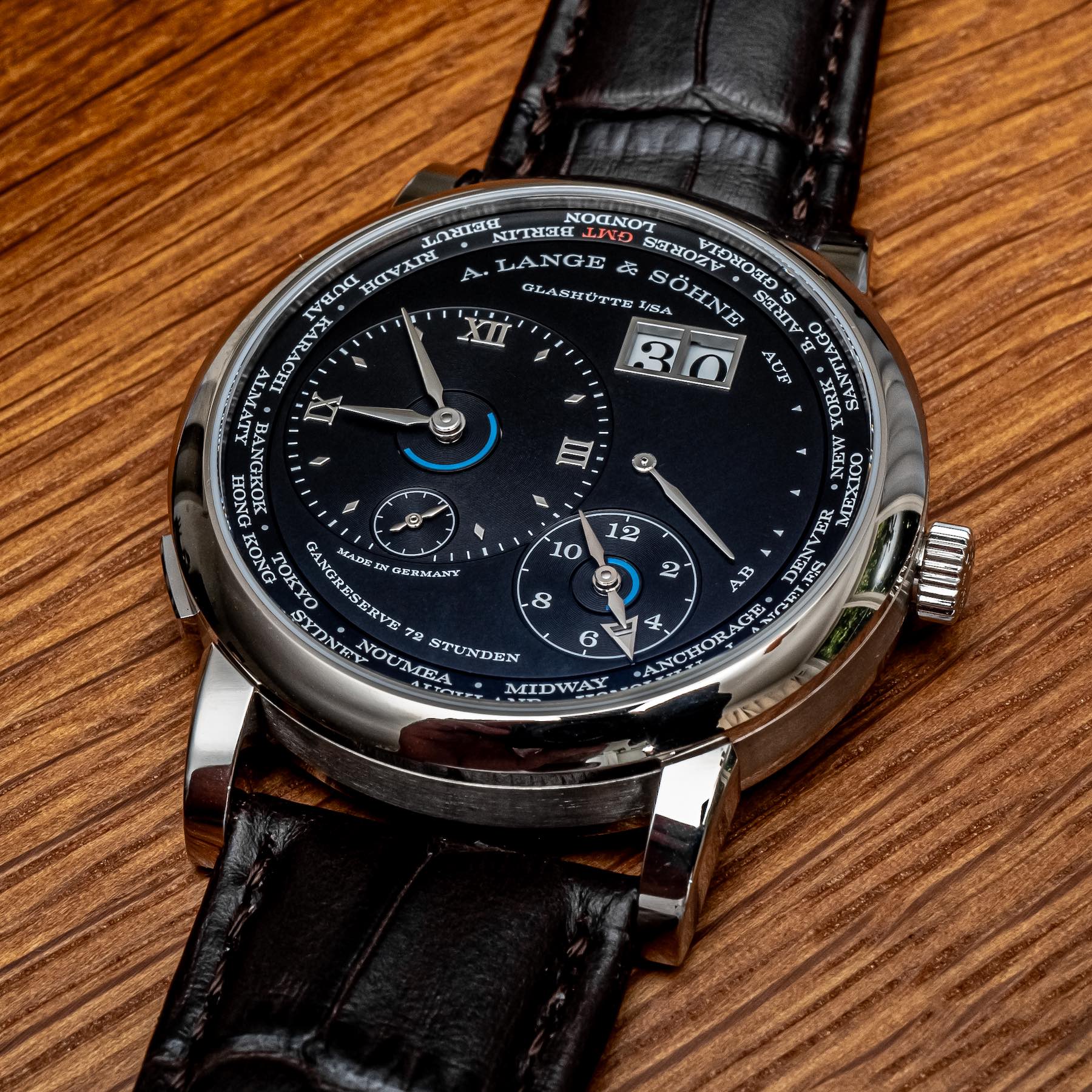 a lange & sohne lange 1 time zone